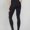 Legging con recortes attitude